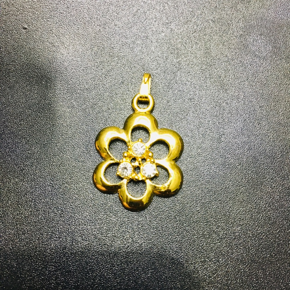 Dainty Flower Pendant